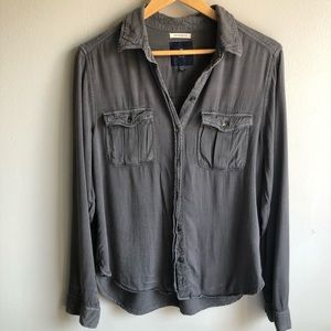 American Eagle Distressed Boyfriend Fit Top